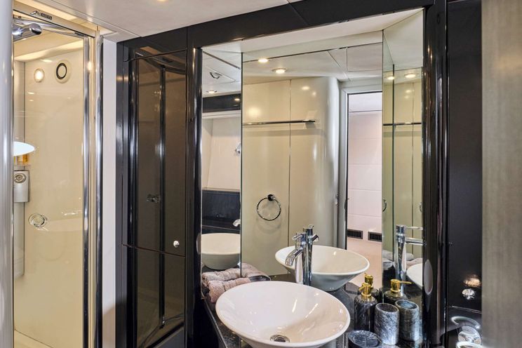 Charter Yacht M FIVE - Sunseeker 75 Yacht - 4 Cabins - Athens - Mykonos - Paros - Cyclades - Greece