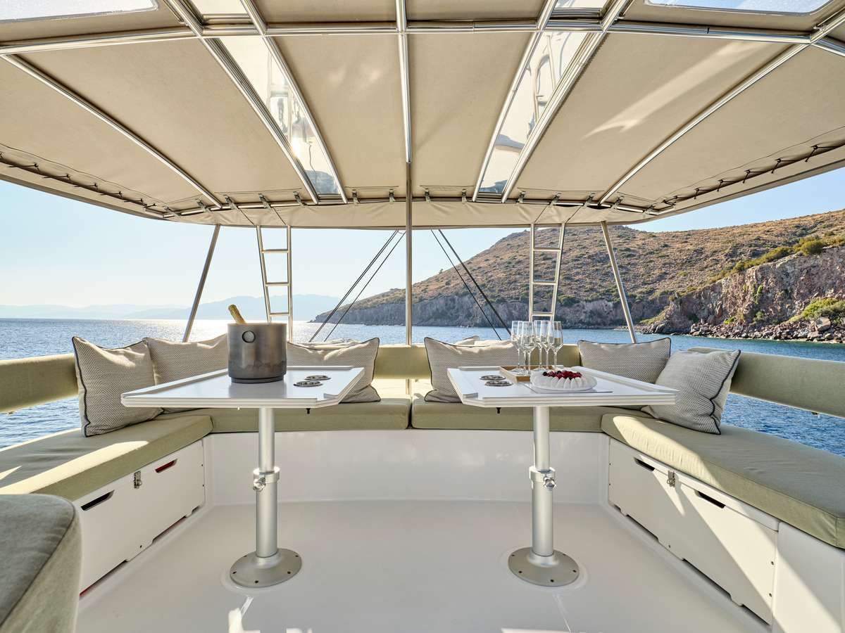 Charter Yacht SAHANA - Bali 5.4 - 4 Cabins - Athens - Mykonos - Paros - Cyclades - Greece