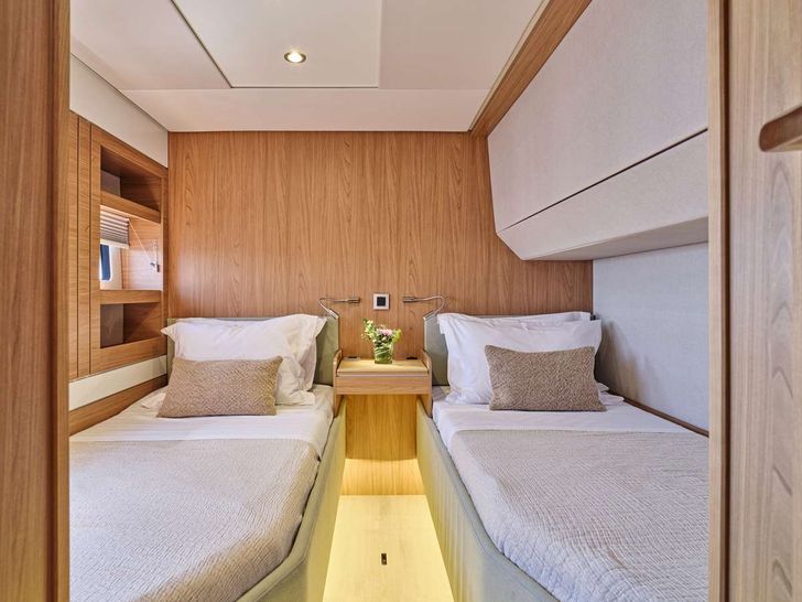 Twin cabin Twin cabin