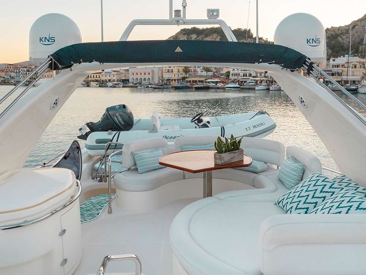 MANU Azimut 68 - sundeck MANU Azimut 68 - sundeck
