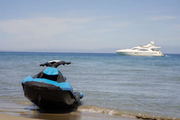 Charter Yacht MANU - Azimut 68 - 4 Cabins - Athens - Mykonos - Paros - Cyclades - Greece