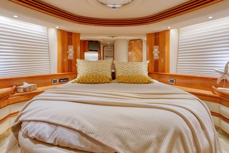 Charter Yacht MANU - Azimut 68 - 4 Cabins - Athens - Mykonos - Paros - Cyclades - Greece