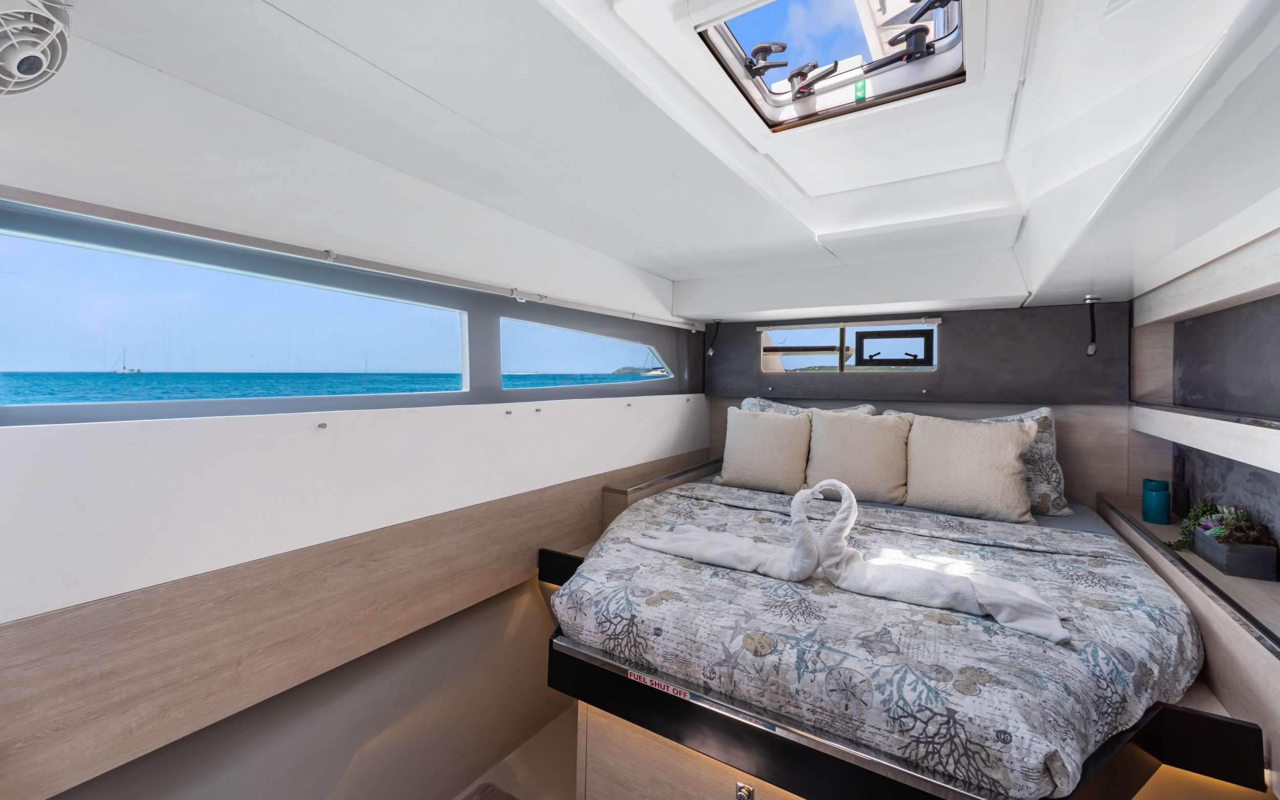 ONE II LOVE Leopard 50 - Cabin 1