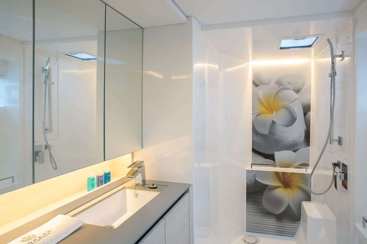 Charter Yacht ONE II LOVE - Leopard 50 - 3 Cabins - St Thomas - St John - St Croix - US Virgin Islands - Caribbean