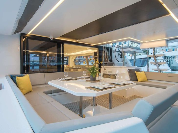 ONE II LOVE Leopard 50 - aft deck ONE II LOVE Leopard 50 - aft deck