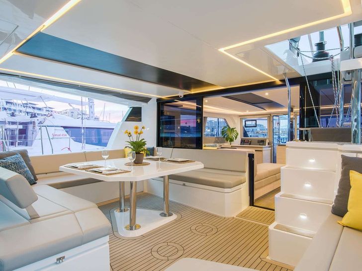 ONE II LOVE Leopard 50 - aft deck seating and dining area ONE II LOVE Leopard 50 - aft deck seating and dining area