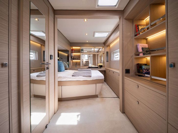 LADY M Lagoon 60 Master LADY M Lagoon 60 Master