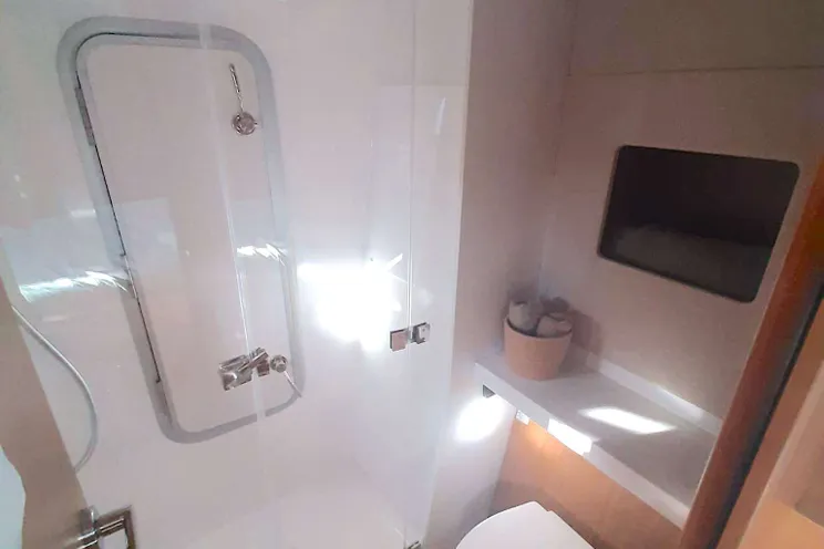 Charter Yacht CRAZY BABY TOO - Bali 5.8 - 5 Cabins - Mallorca - Palma - Ibiza - Balearics - Spain