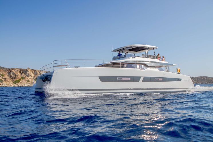 Charter Yacht MAJESTY OF GREECE - Fountaine Pajot Power 67 - 5 Cabins - Nea Peramos - Athens - Mykonos - Paros - Cyclades - Greece