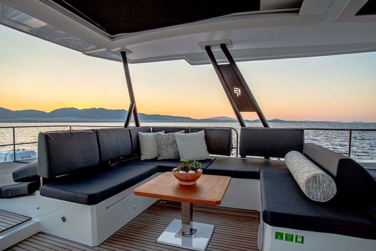 Charter Yacht MAJESTY OF GREECE - Fountaine Pajot Power 67 - 5 Cabins - Nea Peramos - Athens - Mykonos - Paros - Cyclades - Greece