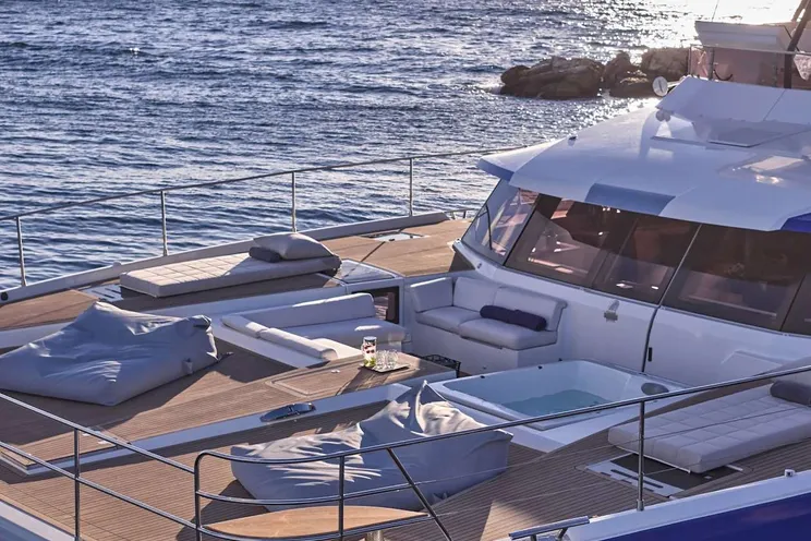 Charter Yacht MAJESTY OF GREECE - Fountaine Pajot Power 67 - 5 Cabins - Nea Peramos - Athens - Mykonos - Paros - Cyclades - Greece