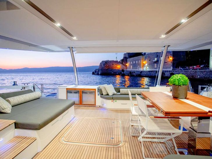 MAJESTY OF GREECE Fountaine Pajot Power 67 - aft deck MAJESTY OF GREECE Fountaine Pajot Power 67 - aft deck
