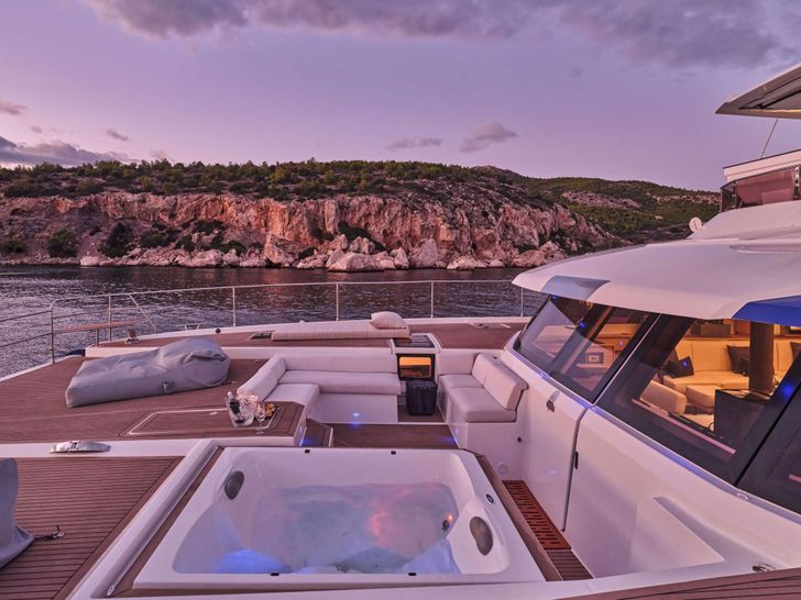 MAJESTY OF GREECE Fountaine Pajot Power 67 - foredeck under the sunset MAJESTY OF GREECE Fountaine Pajot Power 67 - foredeck under the sunset