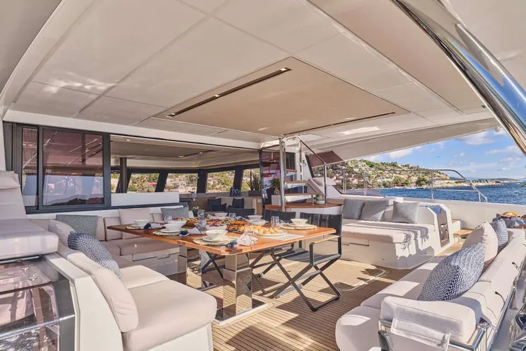 Charter Yacht MAJESTY OF GREECE - Fountaine Pajot Power 67 - 5 Cabins - Nea Peramos - Athens - Mykonos - Paros - Cyclades - Greece