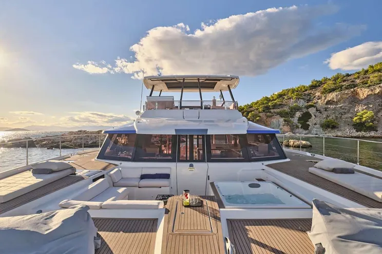 Charter Yacht MAJESTY OF GREECE - Fountaine Pajot Power 67 - 5 Cabins - Nea Peramos - Athens - Mykonos - Paros - Cyclades - Greece