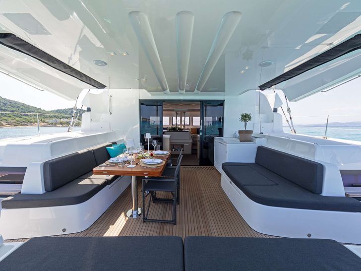 EFFIE STAR Lagoon 51 EFFIE STAR Lagoon 51