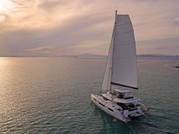 EFFIE STAR Lagoon 51 EFFIE STAR Lagoon 51