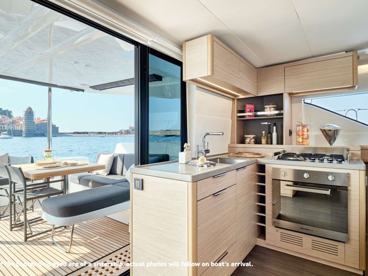 EFFIE STAR Lagoon 51 - galley EFFIE STAR Lagoon 51 - galley