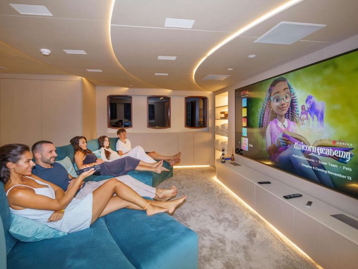 MAIA Custom Sailing Yacht 53m - cinema MAIA Custom Sailing Yacht 53m - cinema