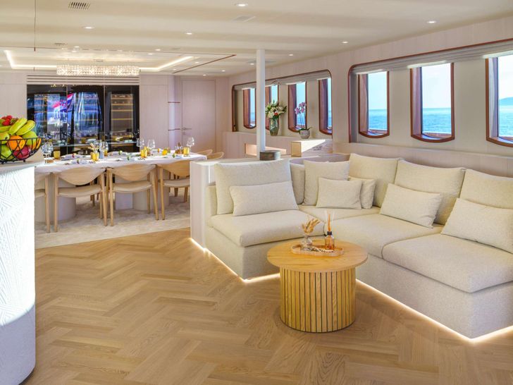 MAIA Custom Sailing Yacht 53m - saloon MAIA Custom Sailing Yacht 53m - saloon