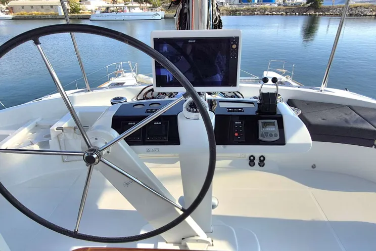 Charter Yacht SÉRÉNITÉ - Lagoon 52 - 4 Cabins - Marseille - Cannes - Monaco - St Tropez - French Riviera