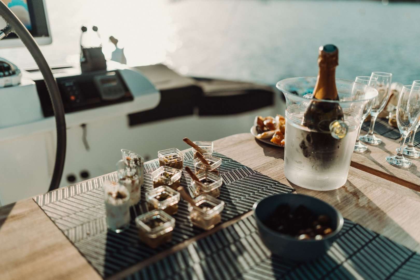 Charter Yacht SÉRÉNITÉ - Lagoon 52 - 4 Cabins - Marseille - Cannes - Monaco - St Tropez - French Riviera