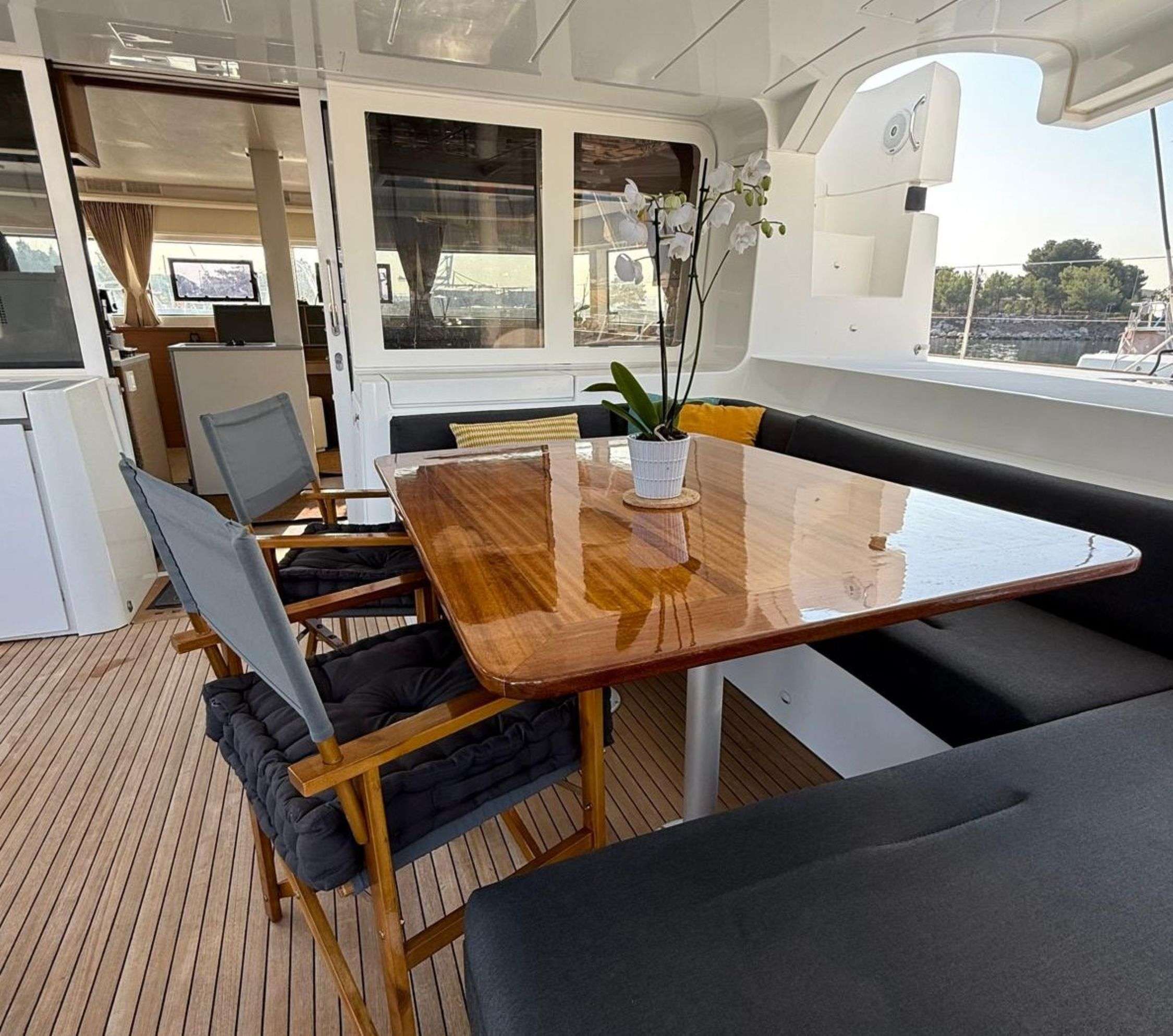 Charter Yacht SÉRÉNITÉ - Lagoon 52 - 4 Cabins - Marseille - Cannes - Monaco - St Tropez - French Riviera