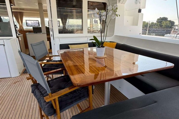 Charter Yacht SÉRÉNITÉ - Lagoon 52 - 4 Cabins - Marseille - Cannes - Monaco - St Tropez - French Riviera