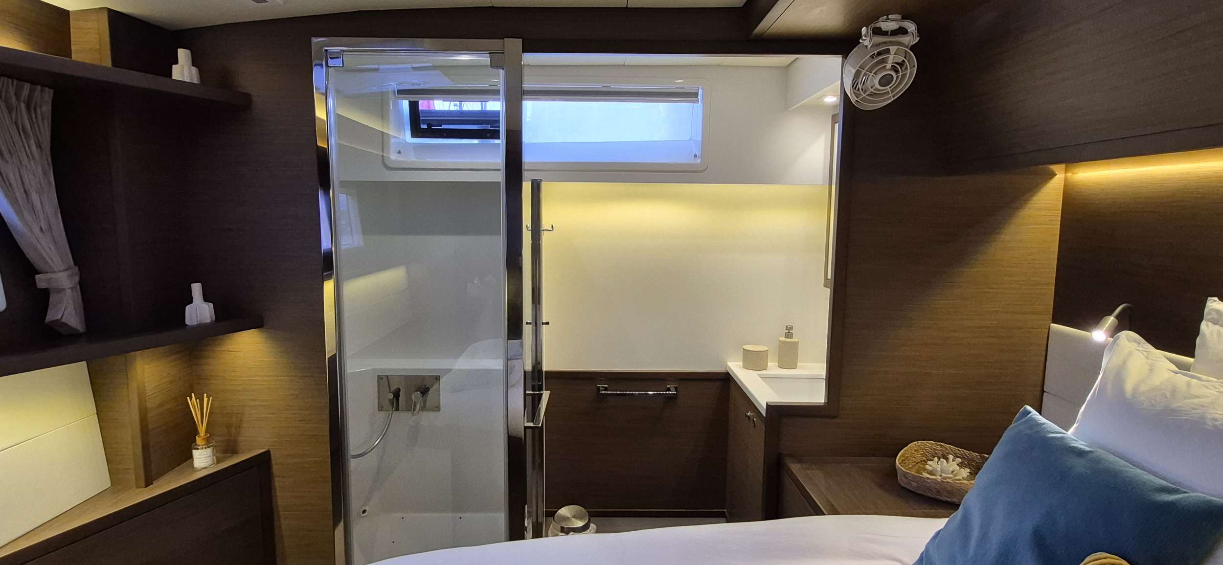 Charter Yacht SÉRÉNITÉ - Lagoon 52 - 4 Cabins - Marseille - Cannes - Monaco - St Tropez - French Riviera