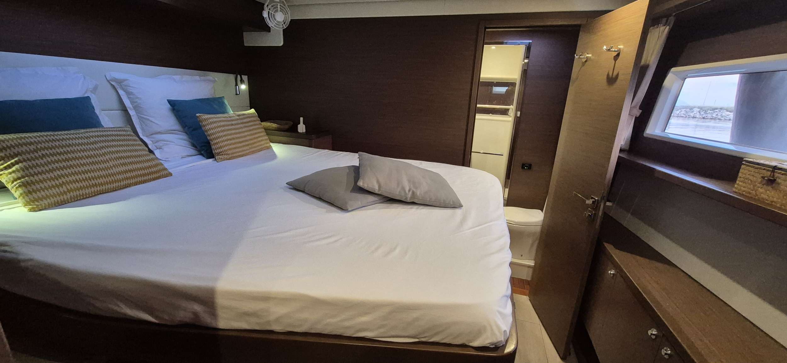 Charter Yacht SÉRÉNITÉ - Lagoon 52 - 4 Cabins - Marseille - Cannes - Monaco - St Tropez - French Riviera