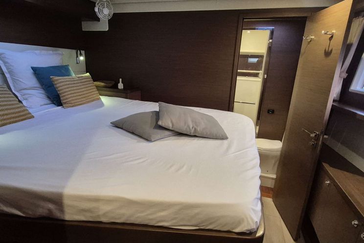 Charter Yacht SÉRÉNITÉ - Lagoon 52 - 4 Cabins - Marseille - Cannes - Monaco - St Tropez - French Riviera