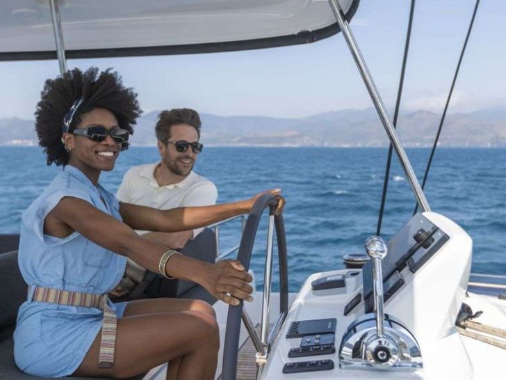 ARANEL Lagoon 51 - helm ARANEL Lagoon 51 - helm