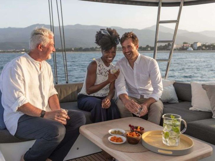 ARANEL Lagoon 51 - guests on the alfresco lounge ARANEL Lagoon 51 - guests on the alfresco lounge