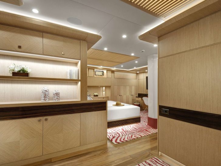 THAT'S AMORE Bodrum Shipyard 42m - master cabin closet THAT'S AMORE Bodrum Shipyard 42m - master cabin closet