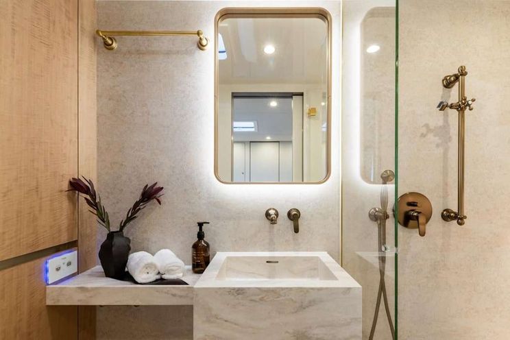 Charter Yacht SPICE OF LIFE - Sunreef 60 - 3 Cabins - Athens - Mykonos - Paros - Cyclades - Greece