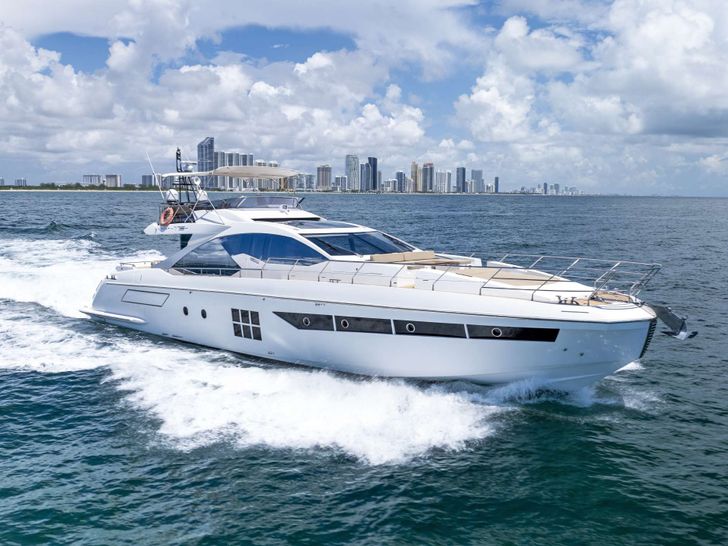 FANTASTIC Azimut 77S - cruising FANTASTIC Azimut 77S - cruising