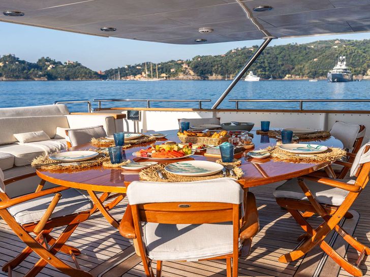 SEA LADY II W.A Souter&Son 41m - aft deck dining area SEA LADY II W.A Souter&Son 41m - aft deck dining area