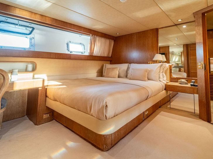 SEA LADY II W.A Souter&Son 41m - VIP cabin 1 SEA LADY II W.A Souter&Son 41m - VIP cabin 1