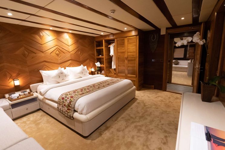 Charter Yacht LAMIMA - Phinisi 65m - 7 Cabins - Labuan Bajo - Komodo - Sorong - Raja Ampat - Indonesia