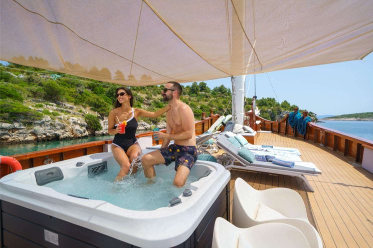 Charter Yacht GREEN RAY - Custom 28m - 6 Cabins - Split - Dubrovnik - Hvar - Trogir - Croatia