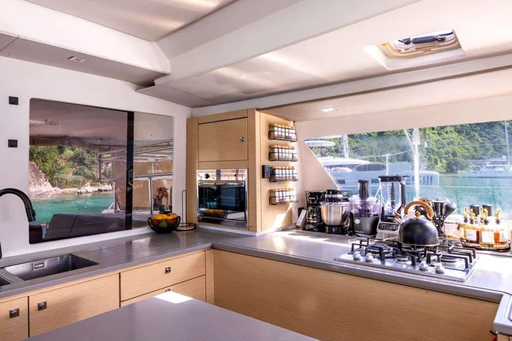 Charter Yacht STAND BY ONE - Fountaine Pajot Saba 50 - 5 Cabins - St Thomas - Tortola - BVI