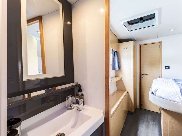 STAND BY ONE - Bathroom STAND BY ONE - Bathroom