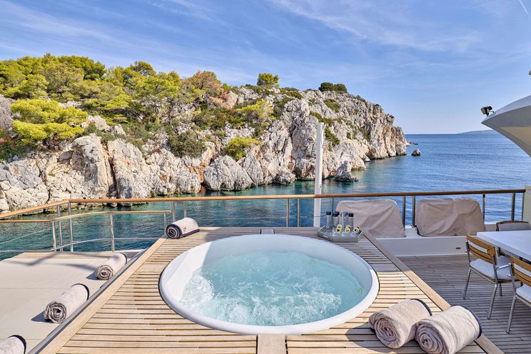 Charter Yacht LA PELLEGRINA 1 - Couach 5000 Fly - 6 Cabins - Athens - Mykonos - Paros - Cyclades - Greece