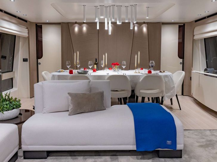 PIER PRESSURE Azimut Grande 27 - saloon seating and indoor dining area PIER PRESSURE Azimut Grande 27 - saloon seating and indoor dining area