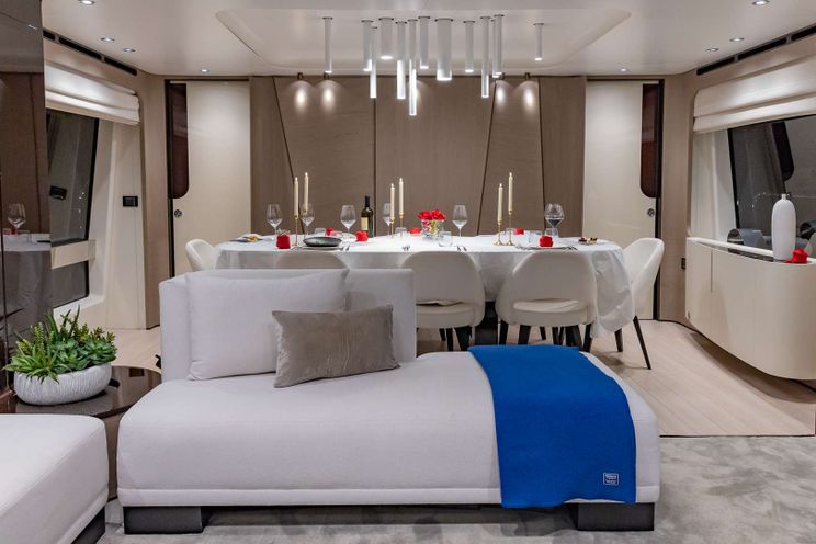 Charter Yacht PIER PRESSURE - Azimut Grande 27 - 5 Cabins - Nassau - Exumas - Bahamas