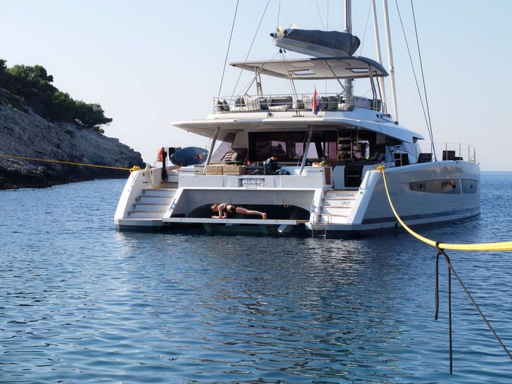 SOLOMAR Fountaine Pajot Pajot Samana 59 - Stern View SOLOMAR Fountaine Pajot Pajot Samana 59 - Stern View