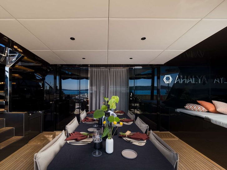 AHALYA Sunreef 60 - indoor dining table AHALYA Sunreef 60 - indoor dining table