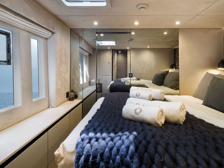 AHALYA Sunreef 60 - VIP cabin AHALYA Sunreef 60 - VIP cabin