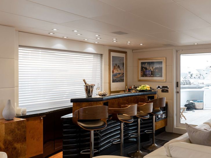 BROOKLYN Custom 121 ft - bar BROOKLYN Custom 121 ft - bar