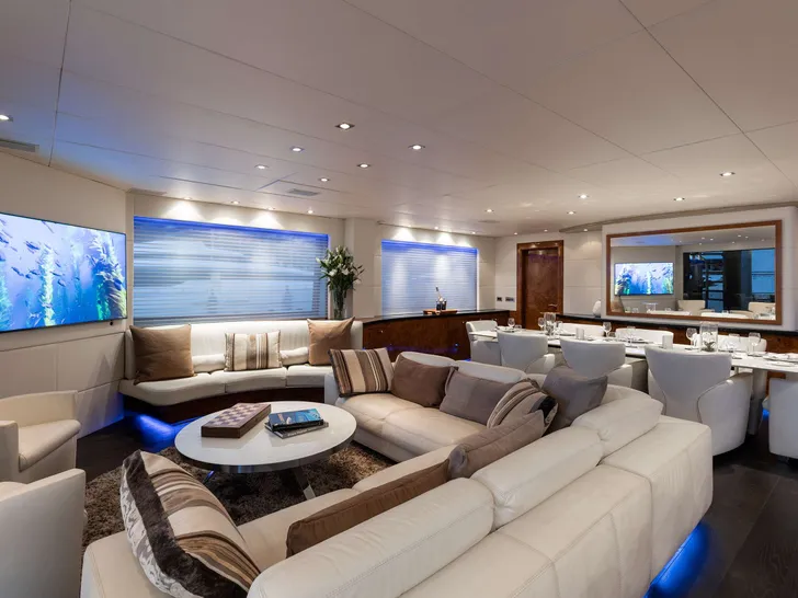 BROOKLYN Custom 121 ft - saloon BROOKLYN Custom 121 ft - saloon